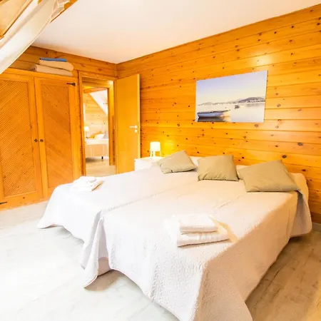 With Pool, Wifi And Smart Tv * Port de Pollenca