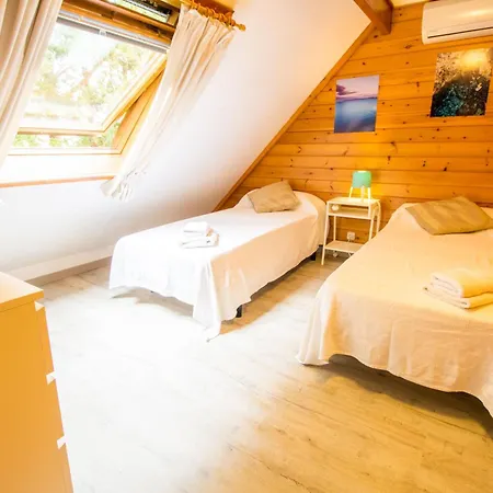 With Pool, Wifi And Smart Tv Holiday home