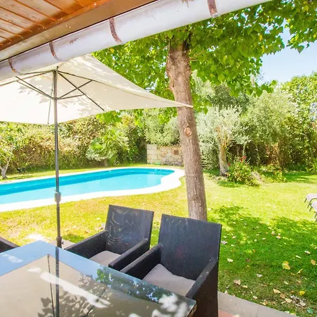 Holiday home With Pool, Wifi And Smart Tv