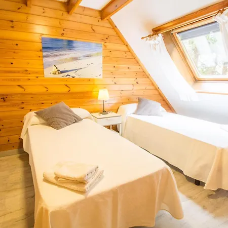 With Pool, Wifi And Smart Tv 波连萨港