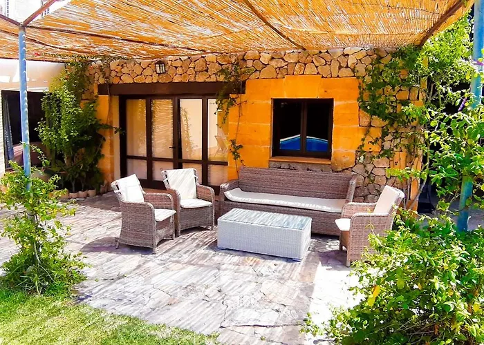 With Pool, Wifi And Smart Tv بيت للعطل *