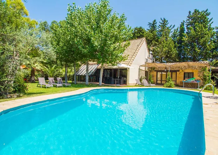 With Pool, Wifi And Smart Tv